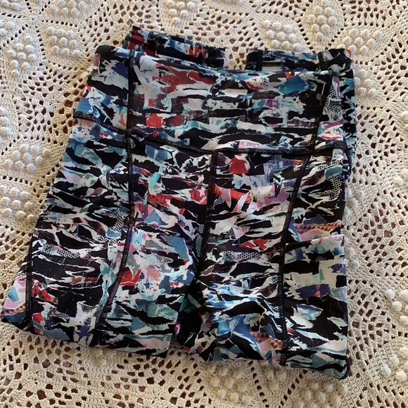 NWOT Lululemon leggings - Picture 2 of 8